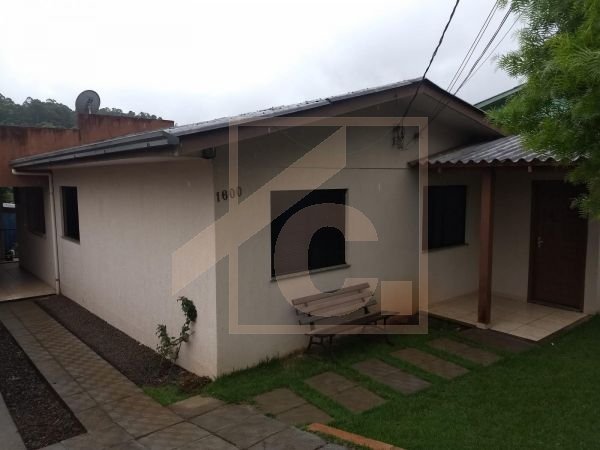 Terreno com duas casas à venda em Pato Branco no bairro Vila Verde