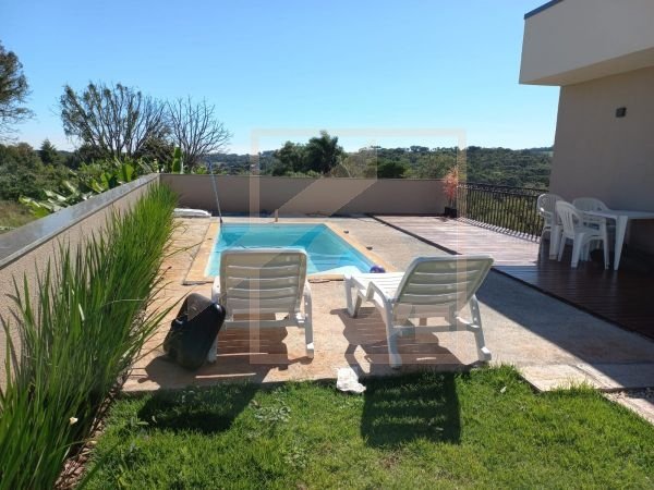 Casa à venda em Pato Branco no bairro São Francisco com 1 Suíte + 2 Quartos e Piscina