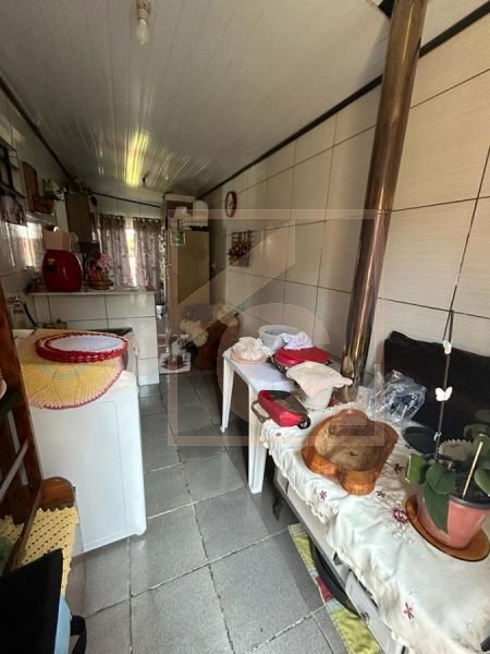 Casa à venda em Chopinzinho com 1 Suíte + 2 Quartos.