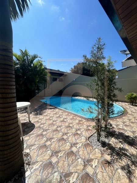 Casa à venda em Pato Branco com piscina no Bairro La Salle