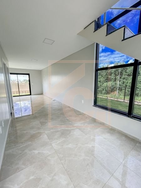 Sobrado à venda em Pato Branco com 1 Suíte + 2 Quartos no bairro Fraron