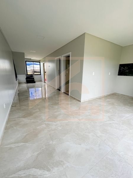 Sobrado à venda em Pato Branco com 1 Suíte + 2 Quartos no bairro Fraron