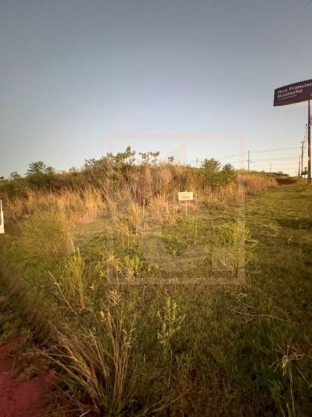 Terreno de esquina à venda em Pato Branco no bairro Fraron