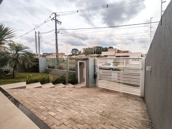 Casa à venda em Pato Branco no bairro São Francisco mobiliada e com piscina
