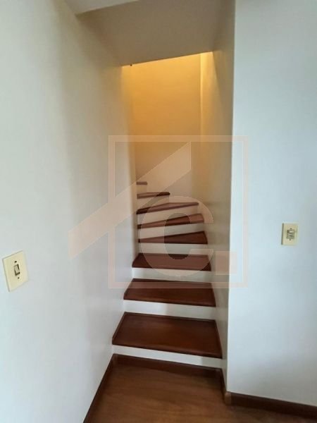 Sobrado à venda em Pato Branco com 03 quartos bairro Brasília. 