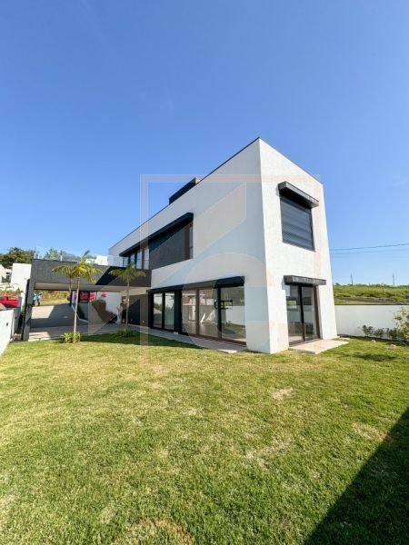 Casa alto padrão à venda em Pato Branco no bairro São Francisco com 3 Suítes 