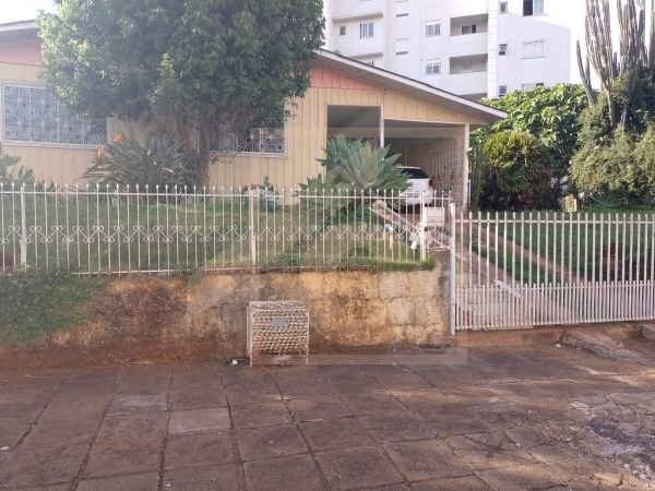 Terreno de esquina à venda em Pato Branco no bairro Santa Terezinha