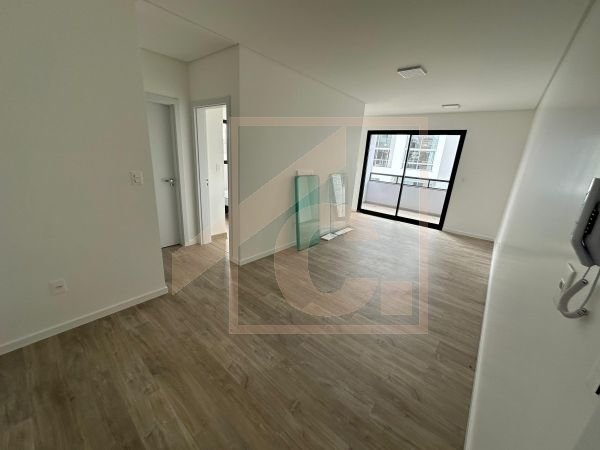 Apartamento à venda no Ed. Ametista com 01 suíte + 1 quarto