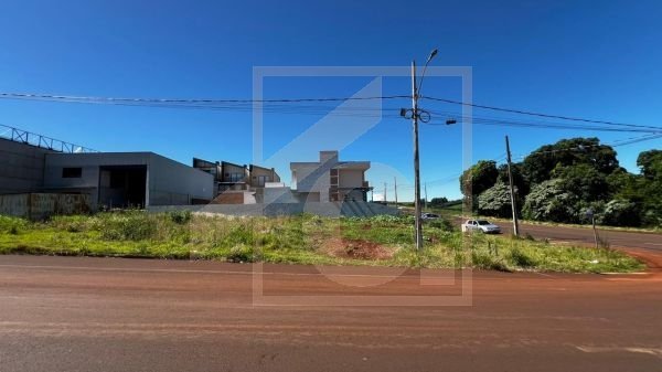 Terreno de esquina à venda em Pato Branco  no Bairro Fraron