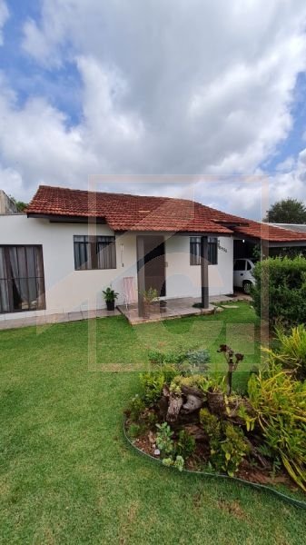 Casa à venda em Chopinzinho com 1 Suíte + 2 Quartos.