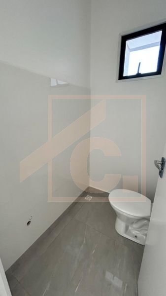 Sobrado à venda em Pato Branco no bairro Fraron com 2 quartos.