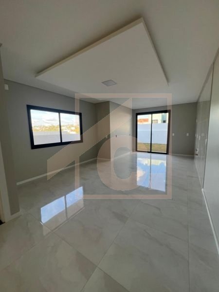 Sobrado à venda em Pato Branco no bairro Fraron com 3 suítes