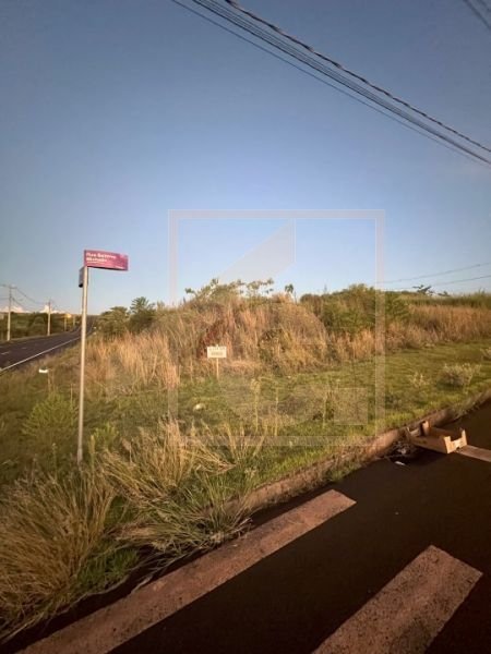 Terreno de esquina à venda em Pato Branco no bairro Fraron