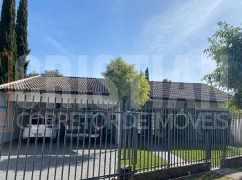 Casa à venda em Pato Branco no bairro Pinheiros