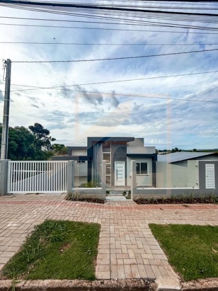 Casa à venda em Pato Branco com 1 suíte + 2 quartos no bairro Jardim Primavera