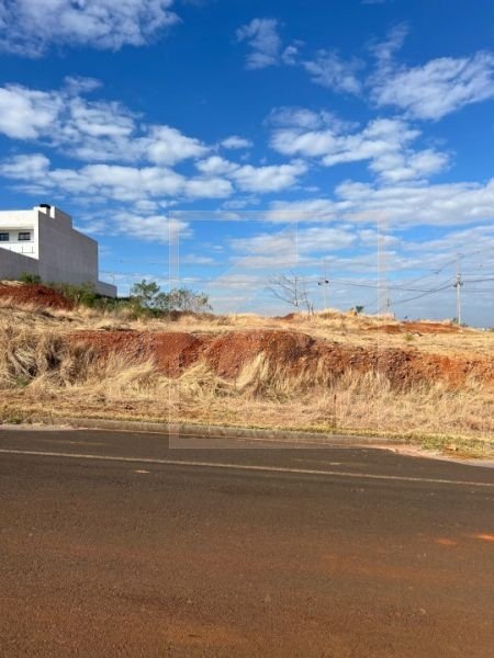 Terreno à venda em Pato Branco no Bairro Fraron-  Loteamento Dom Luiz  Q-2178 L-02
