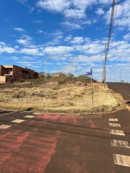 Terreno à venda em Pato Branco no Bairro Fraron- Loteamento Dom Luiz Q-2175 L-01