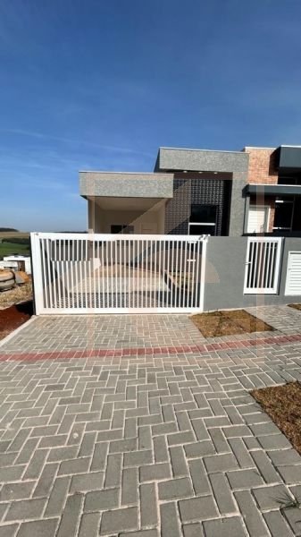 Casa à venda em Pato Branco com 1 Suíte + 2 Quartos no bairro Fraron